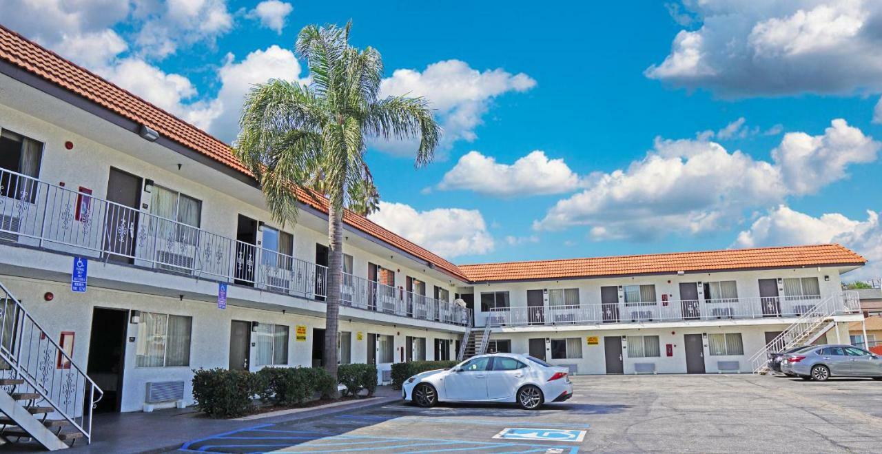 Hawthorne Plaza Inn Near Lax Exterior photo